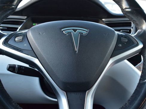 Used 2016 Tesla Model X 75D image 34