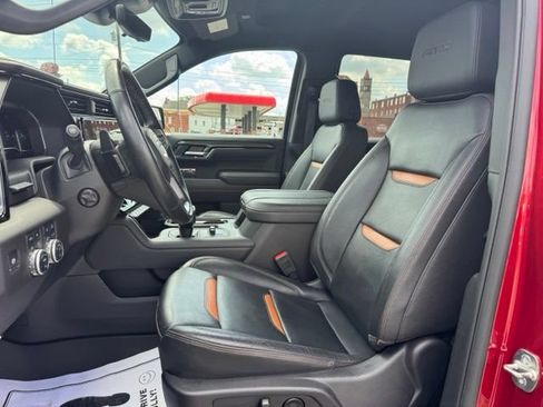 Used 2025 GMC Sierra 1500 AT4 w/ Technology Package AWD/4WD image 13