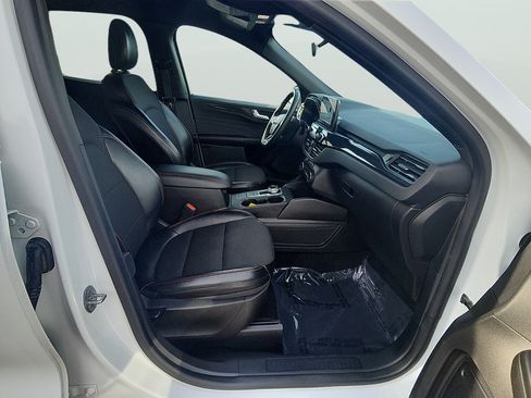 Used 2023 Ford Escape ST-Line Select AWD/4WD image 18