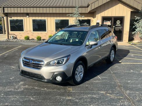 Used 2019 Subaru Outback 2.5i Premium w/ Protection Package #1 image 6
