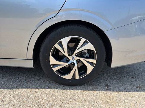 Used 2025 Subaru Legacy Premium AWD/4WD image 19