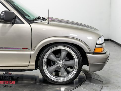 Used 2000 Chevrolet S10 Pickup LS w/ Preferred Equipment Group RWD image 40