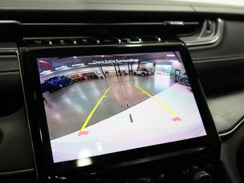 Used 2023 Jeep Grand Cherokee L Overland w/ Luxury Tech Group IV AWD/4WD image 26
