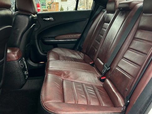 Used 2014 Dodge Charger SXT RWD image 15