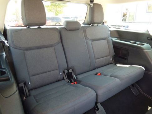 Used 2025 Ford Expedition Active RWD image 17