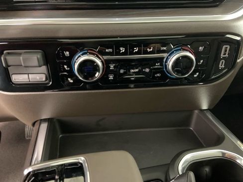 Used 2026 GMC Sierra 1500 SLT w/ SLT Premium Plus Package AWD/4WD image 28