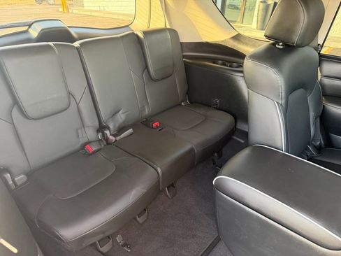 Used 2021 INFINITI QX80 Premium Select w/ All-Season Package image 32