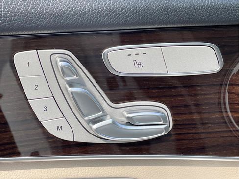 Used 2022 Mercedes-Benz GLC 300 image 22
