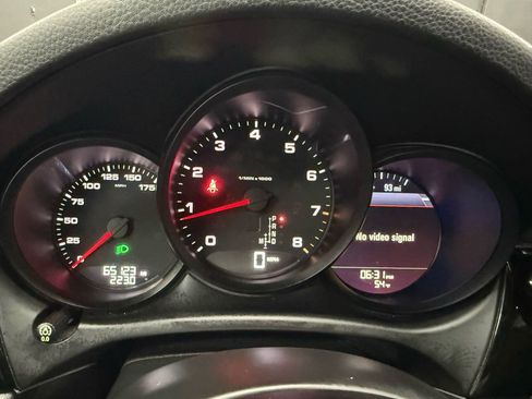 Used 2018 Porsche Macan Sport Edition image 24