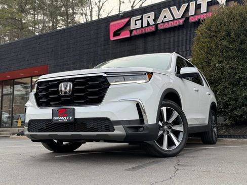 Used 2023 Honda Pilot Elite image 2