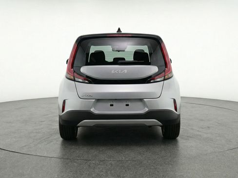 Used 2025 Kia Soul LX w/ LX Technology Package image 7