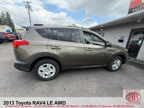 Used 2013 Toyota RAV4 LE AWD/4WD image 2