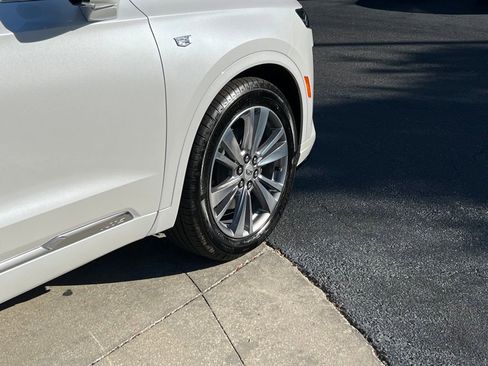 New 2025 Cadillac XT6 Premium Luxury image 29