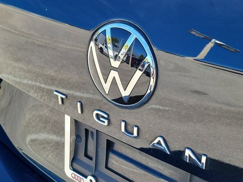 Used 2023 Volkswagen Tiguan SE R-Line image 9