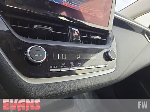 Used 2023 Toyota Corolla LE image 8