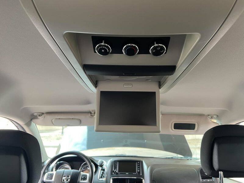 Used 2017 Dodge Grand Caravan SE w/ Power Window Group FWD image 36