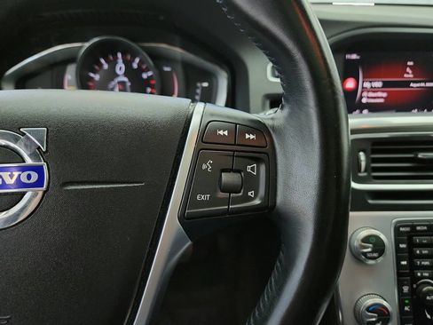 Used 2018 Volvo V60 T5 Cross Country AWD/4WD image 22