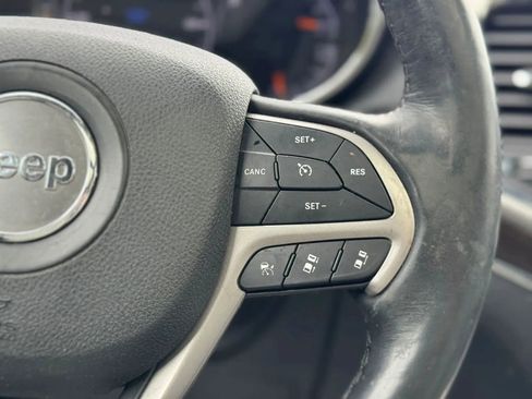 Used 2018 Jeep Grand Cherokee Limited AWD/4WD image 28