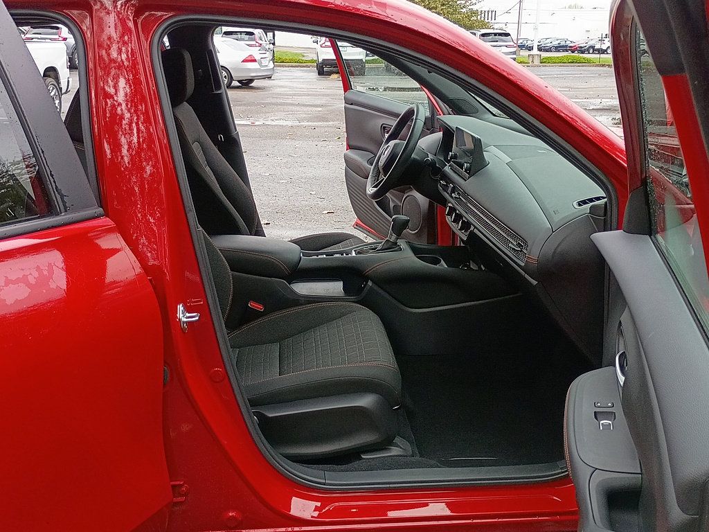 Used 2024 Honda HR-V Sport image 16