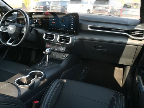 Used 2025 Ford Mustang GT Premium image 20