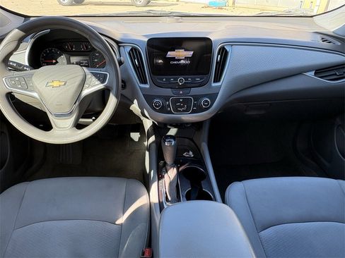 Used 2019 Chevrolet Malibu LS image 24