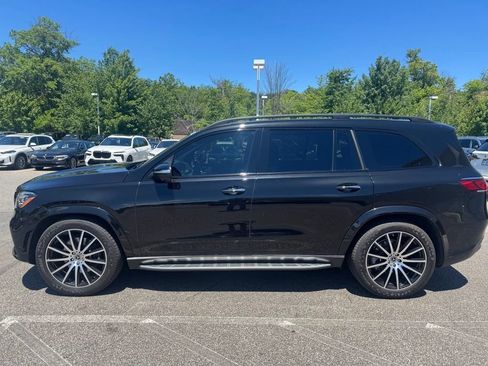 Used 2022 Mercedes-Benz GLS 450 4MATIC image 2