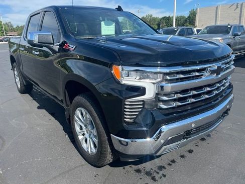 Used 2025 Chevrolet Silverado 1500 LTZ w/ LTZ Premium Package AWD/4WD image 4