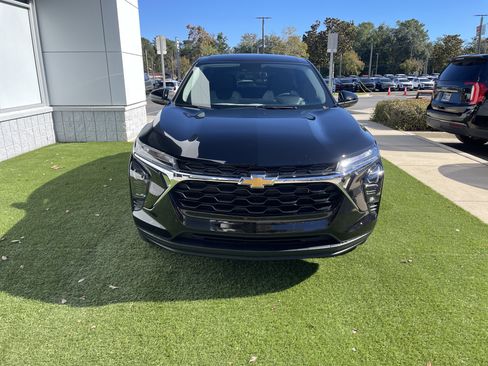 New 2026 Chevrolet Trax LS w/ LS Convenience Package image 2