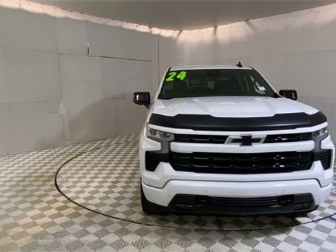 Used 2024 Chevrolet Silverado 1500 RST w/ Convenience Package II image 3