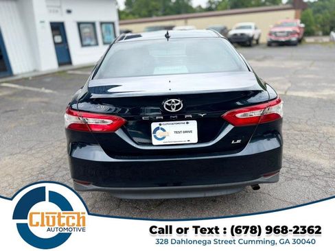Used 2019 Toyota Camry LE FWD image 4