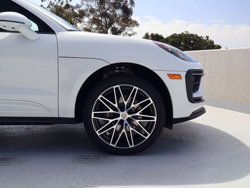 New 2026 Porsche Macan AWD/4WD image 11