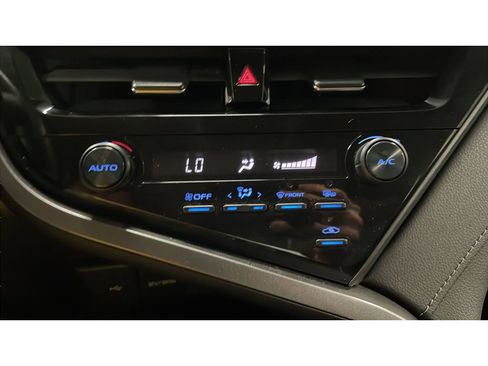 Used 2024 Toyota Camry SE FWD image 14