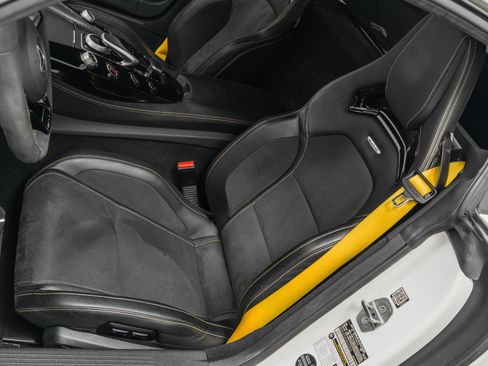 Used 2018 Mercedes-Benz AMG GT R image 23