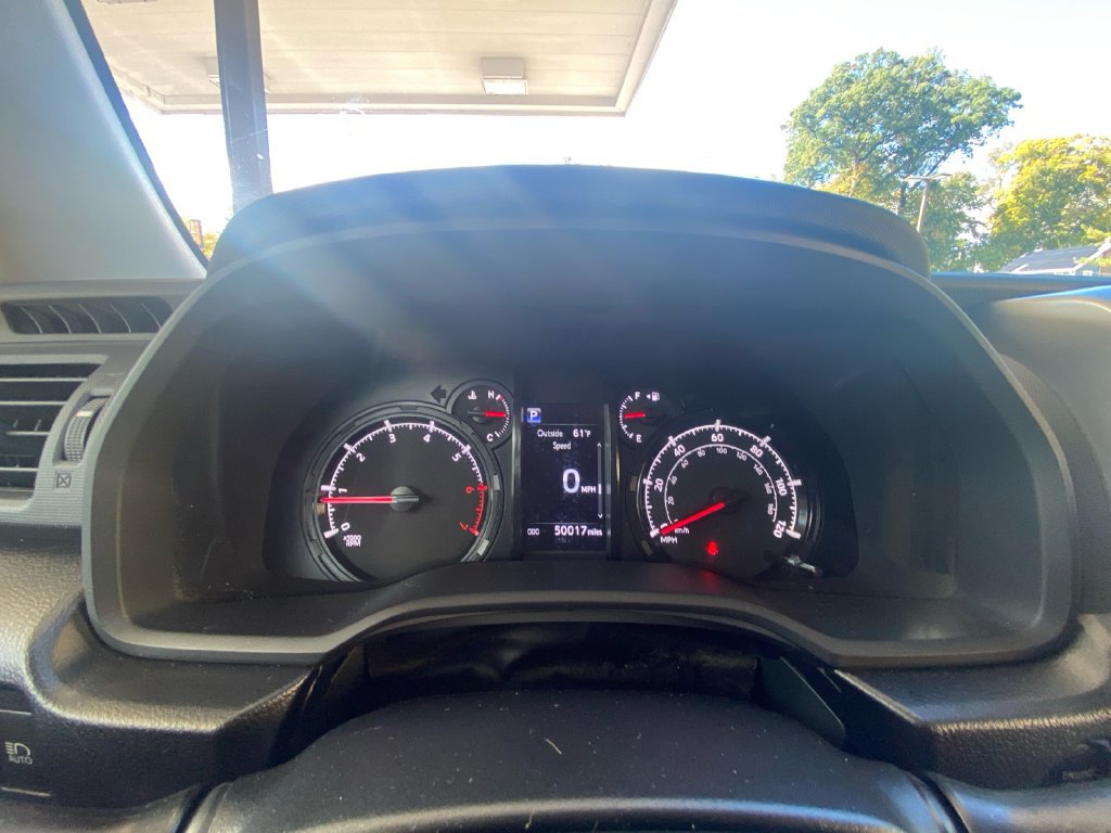 Used 2024 Toyota 4Runner SR5 Premium w/ Moonroof Package AWD/4WD image 16