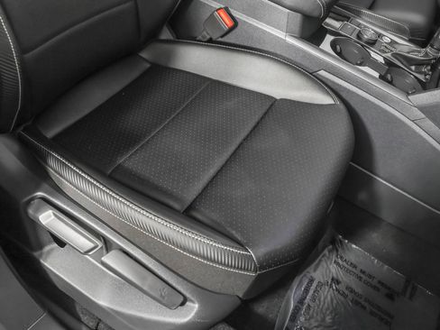 Used 2022 Volkswagen Atlas Cross Sport SE image 44