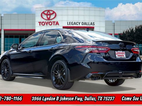 Used 2023 Toyota Camry XSE image 8