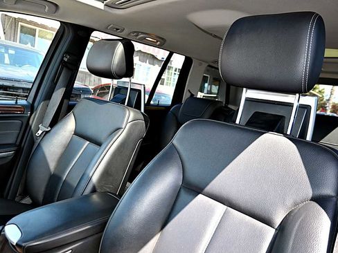 Used 2012 Mercedes-Benz GL 450 4MATIC image 19