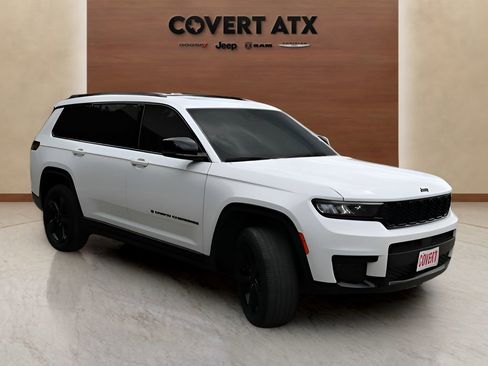 Used 2023 Jeep Grand Cherokee L Laredo AWD/4WD image 7