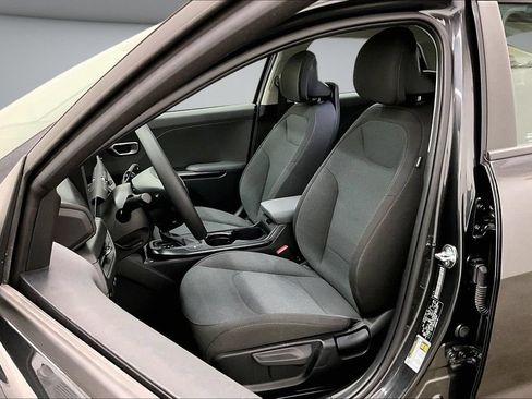 Used 2025 Kia K4 FWD image 21