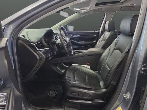 Used 2021 Buick Enclave Avenir w/ Avenir Technology Package image 4