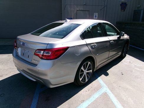 Used 2017 Subaru Legacy 2.5i Limited AWD/4WD image 5