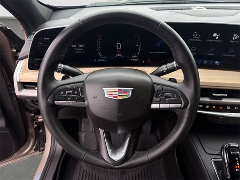 Used 2024 Cadillac XT4 Luxury w/ LPO, Floor Liner Package image 10