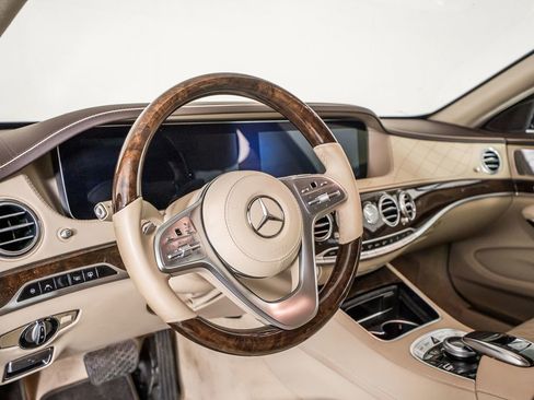 Used 2018 Mercedes-Benz S 560 Sedan image 22