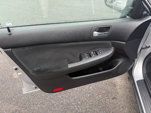 Used 2006 Honda Accord VP image 9