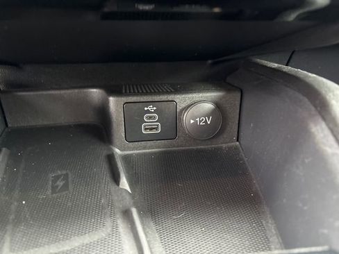 Used 2025 Ford Escape Platinum image 30