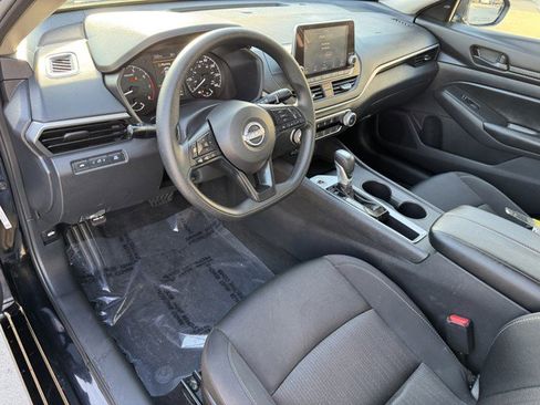 Used 2025 Nissan Altima 2.5 S image 10