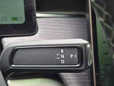 Used 2025 Rivian R1S Adventure Dual AWD/4WD image 10