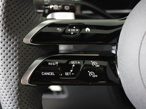 Certified 2026 Mercedes-Benz GLC 300 4MATIC image 18