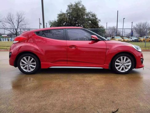Used 2013 Hyundai Veloster Turbo image 6