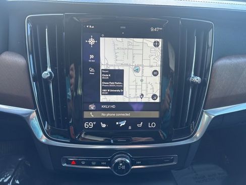 Used 2017 Volvo S90 T6 Inscription w/ Vision Package image 26